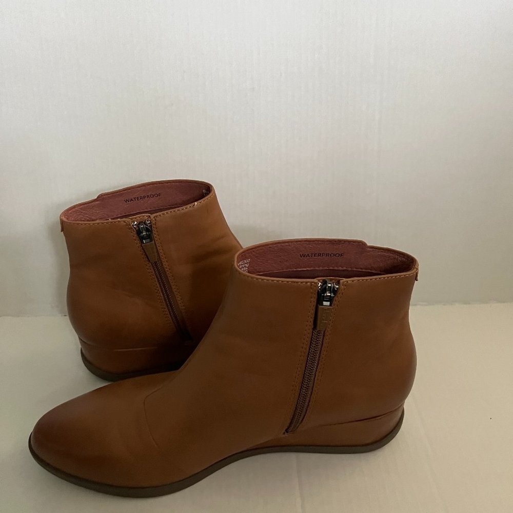 Camel Dansko Women's Serenity Waterproof Wedged Bootie- EUC, Size 41